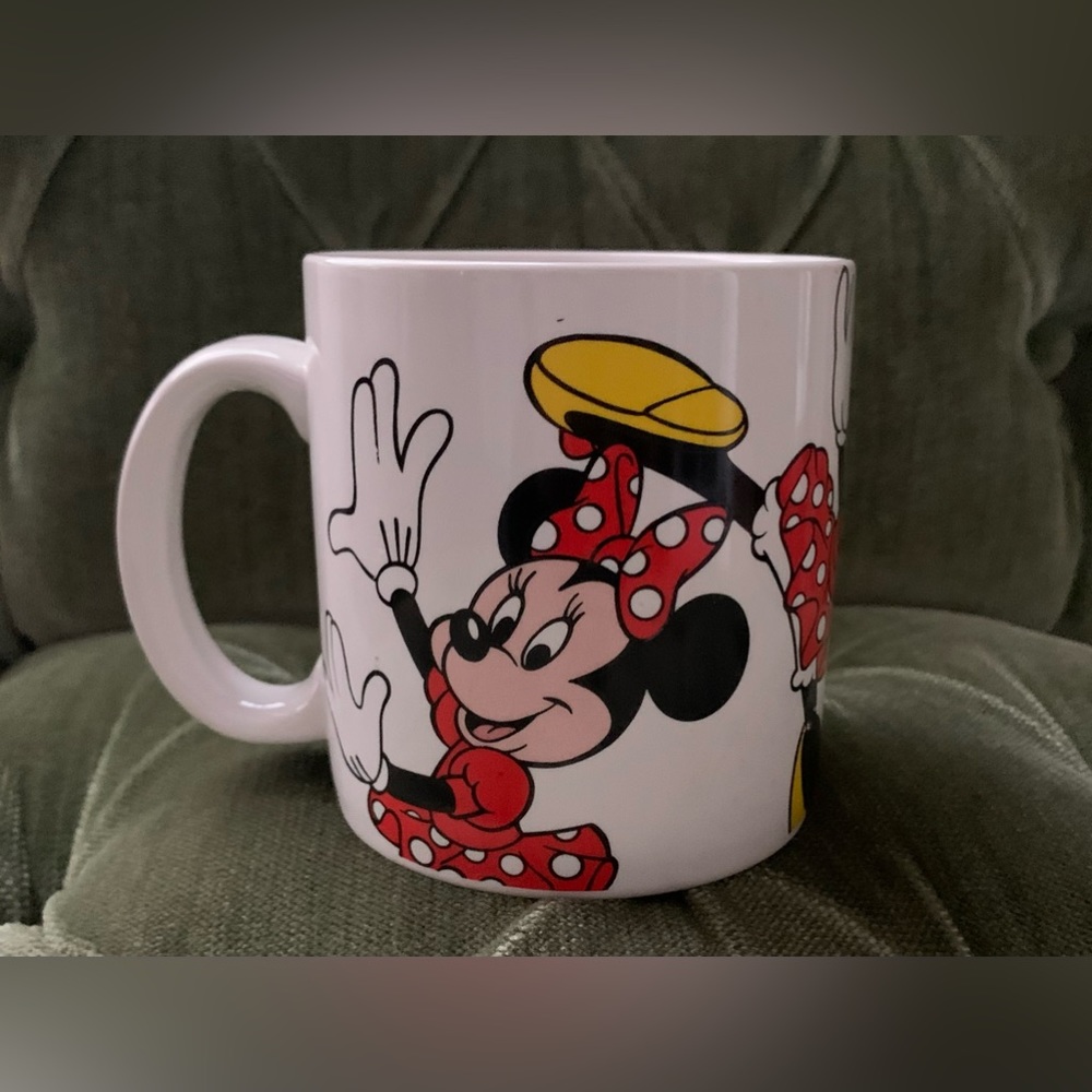 Vintage Disney Minnie Mouse Ceramic Mug Made In Korea Warm Coffee Nostalgia